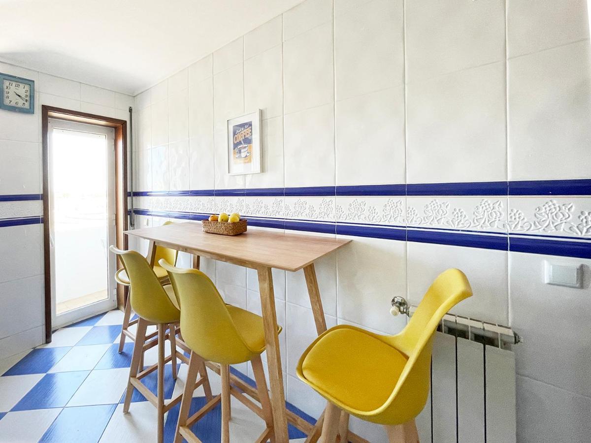Yellow House Aveiro Smart Tv And Garage Exterior foto